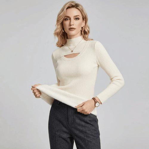 Suéter Feminino Peluciado Decote Assimétrico