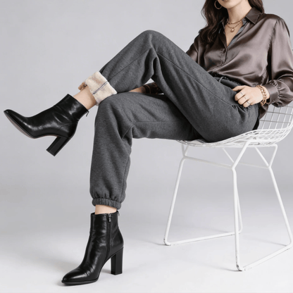 Calça Feminina de Moletom Peluciada